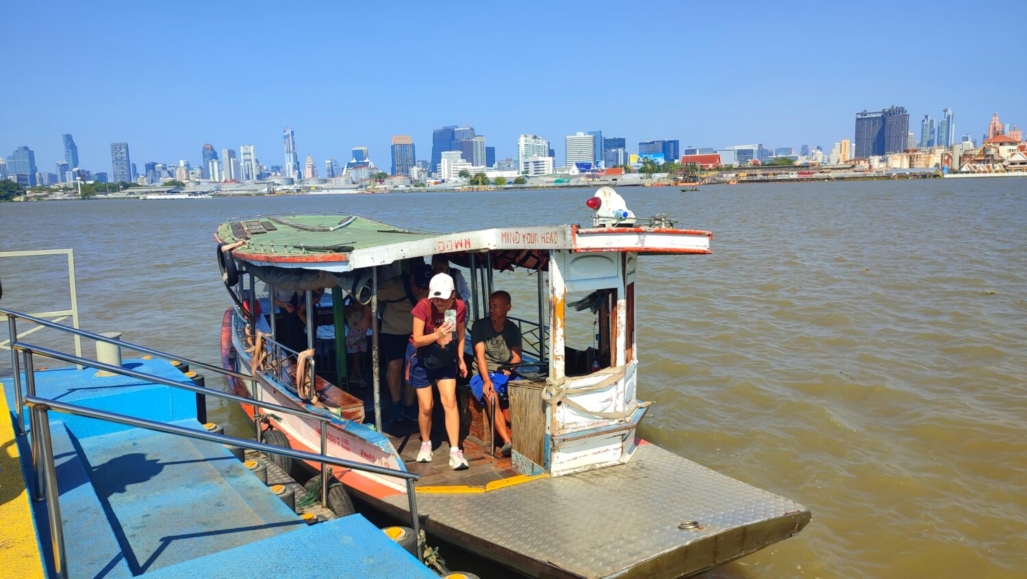 Boot Transport ab Khlong Toei Pier 20THB/Person