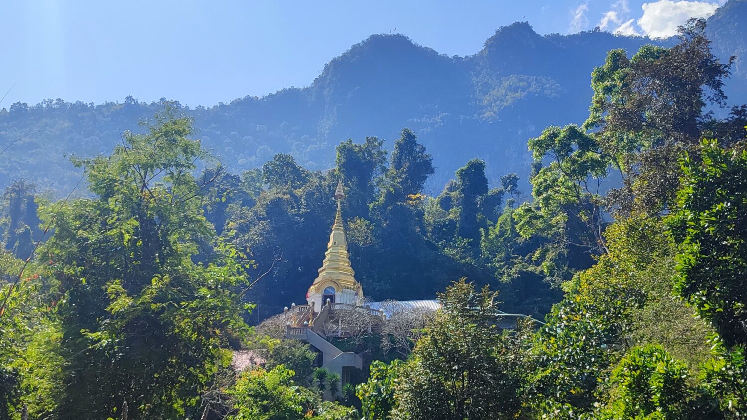 Wat Tham Pha Plong