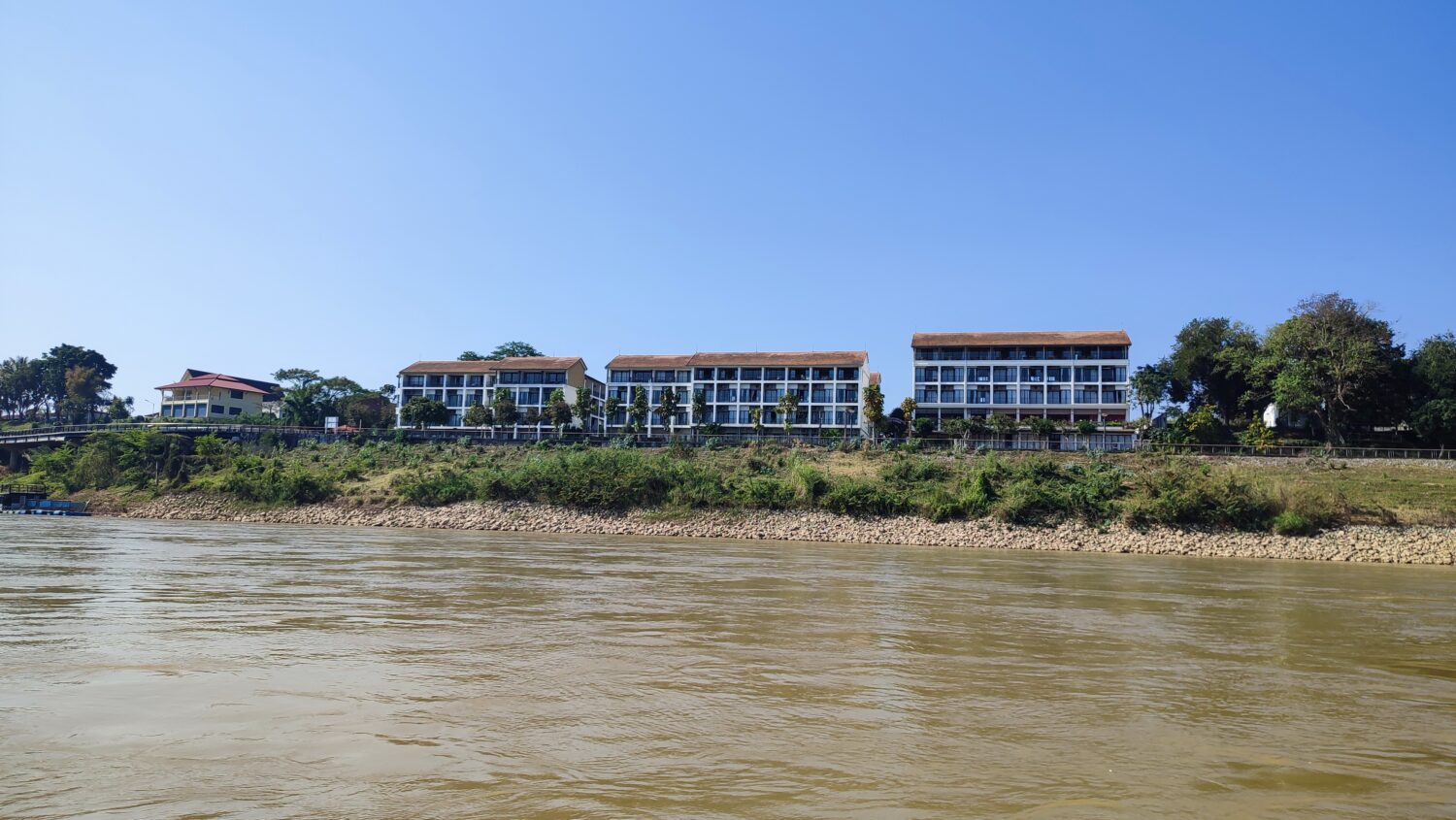 Fortune Riverside Hotel