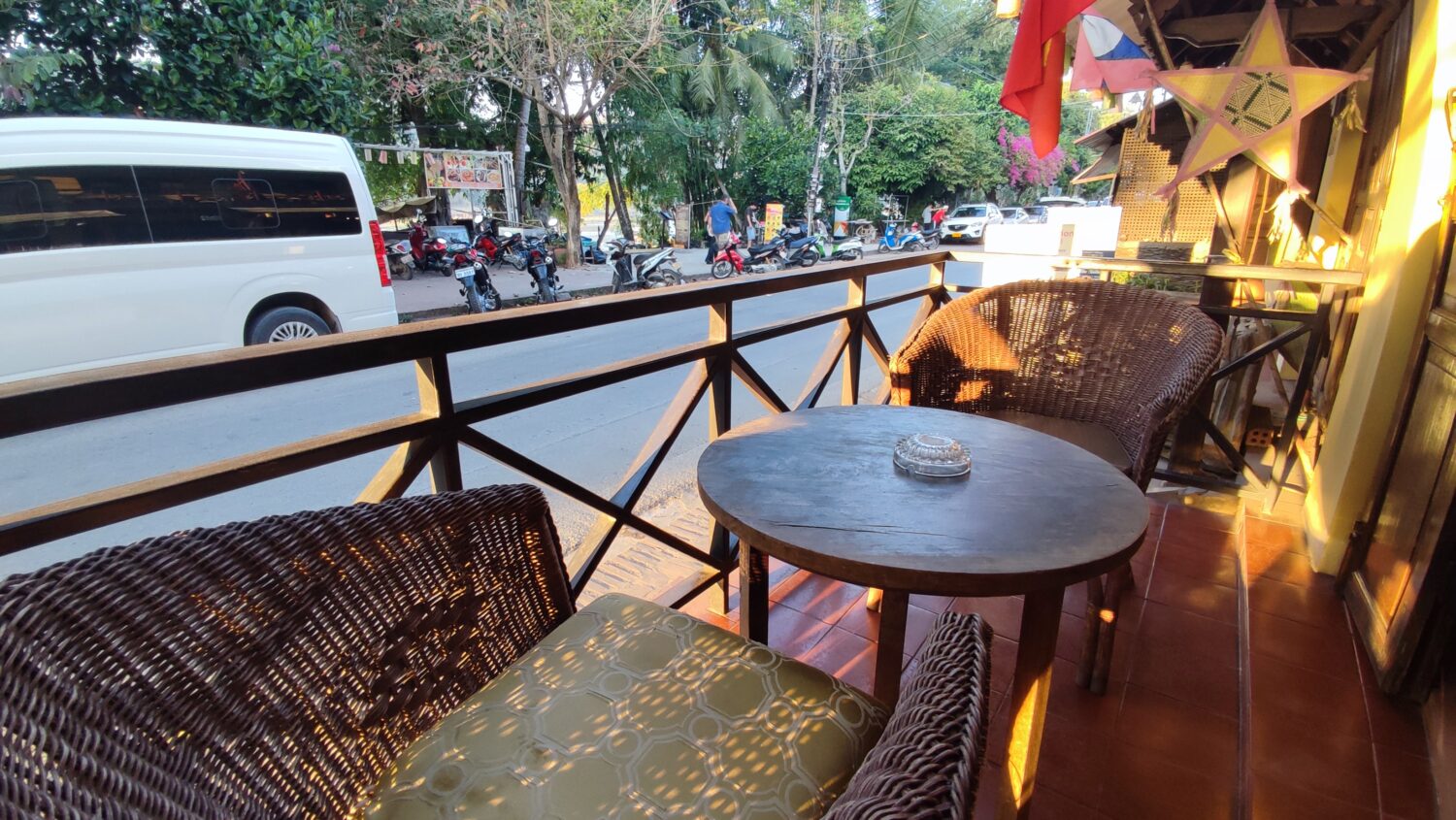 Terrasse mit Blick zum Mekong