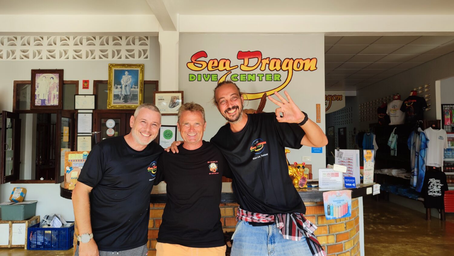 Stephan Dietrich (CEO/Owner) links - Matthew (Instruktor/Diveguide) rechts